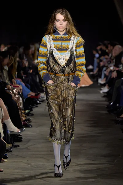 Look 20